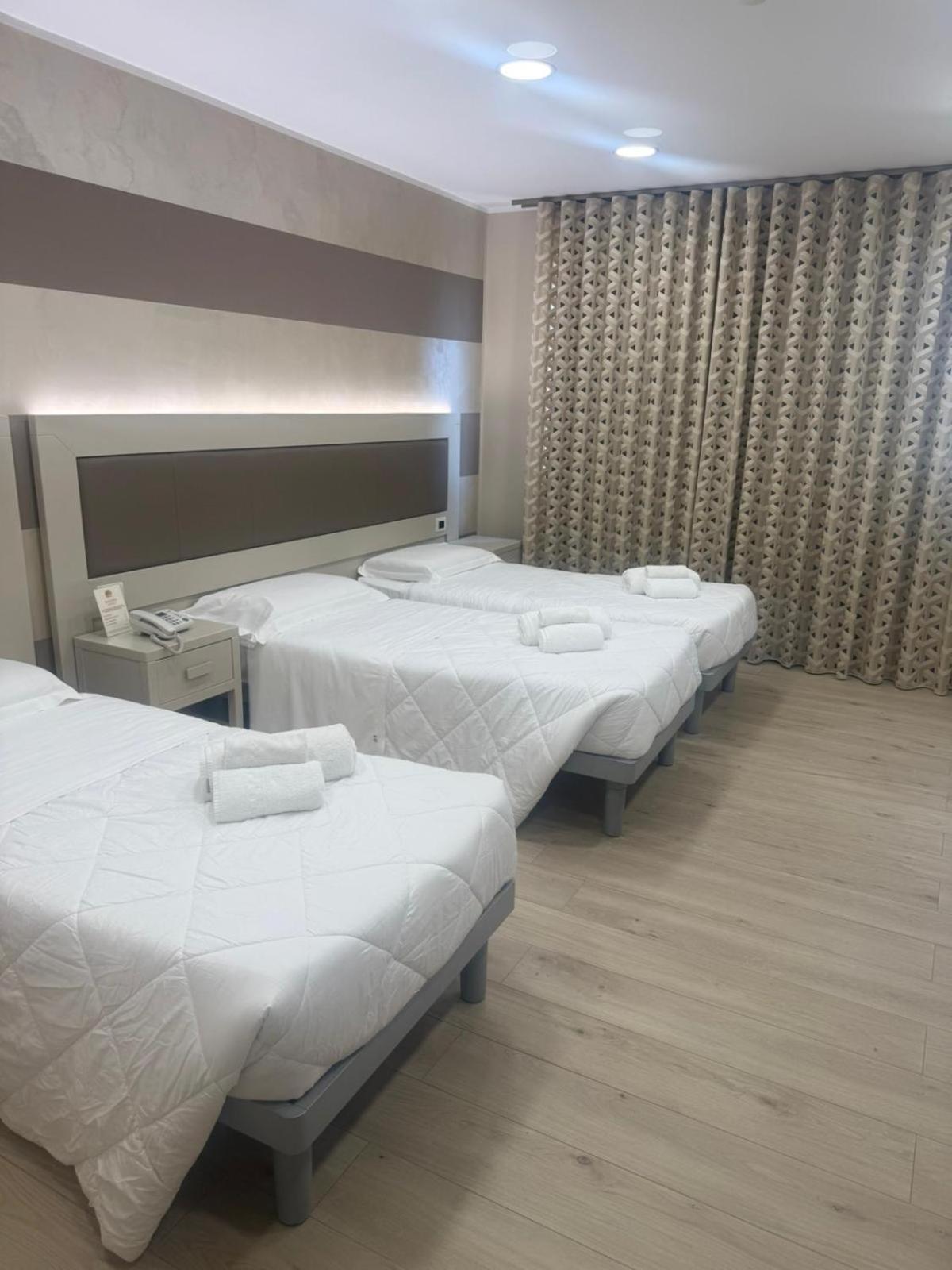 Hotel Palace Gioia Tauro Luaran gambar