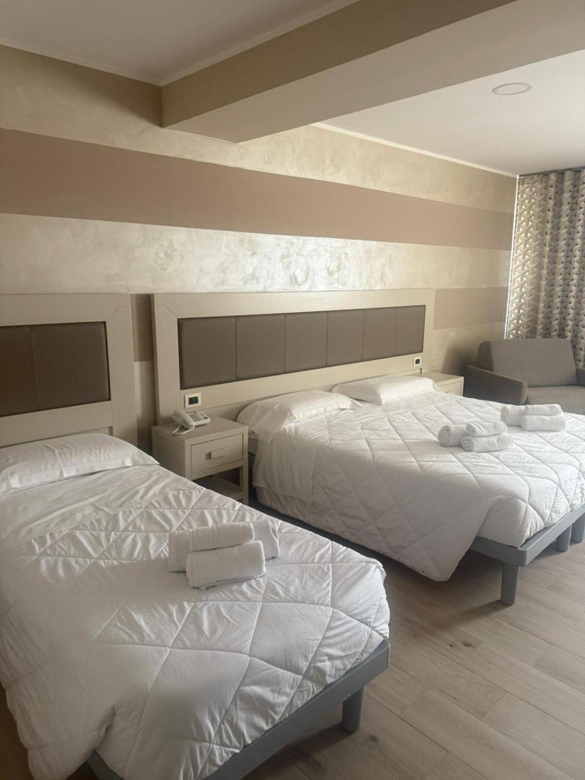 Hotel Palace Gioia Tauro Luaran gambar