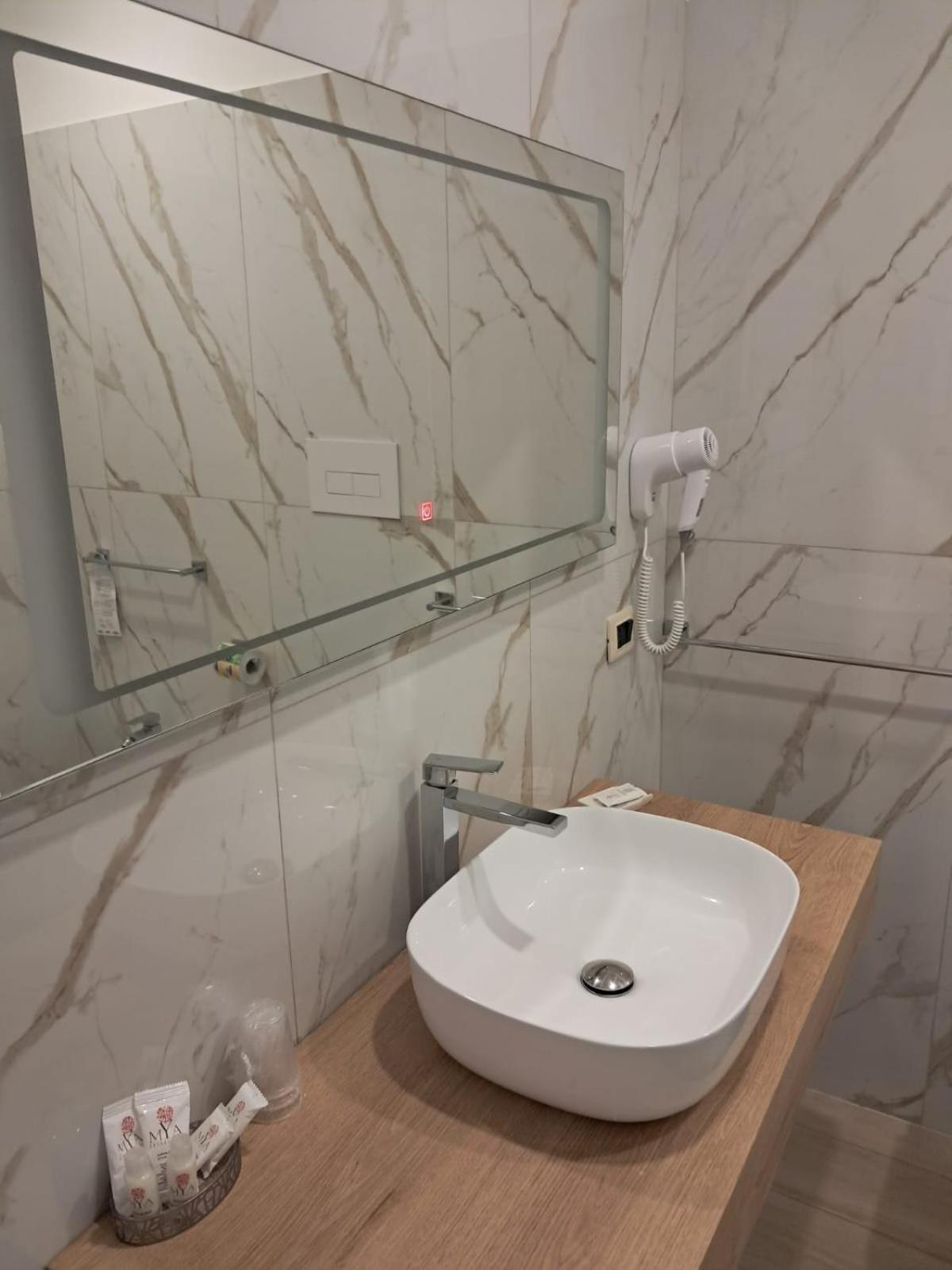 Hotel Palace Gioia Tauro Luaran gambar
