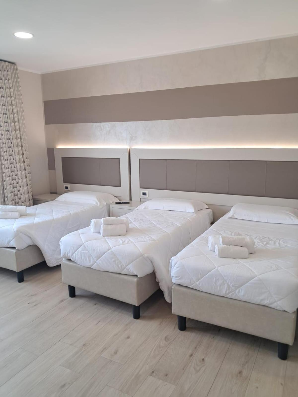 Hotel Palace Gioia Tauro Luaran gambar