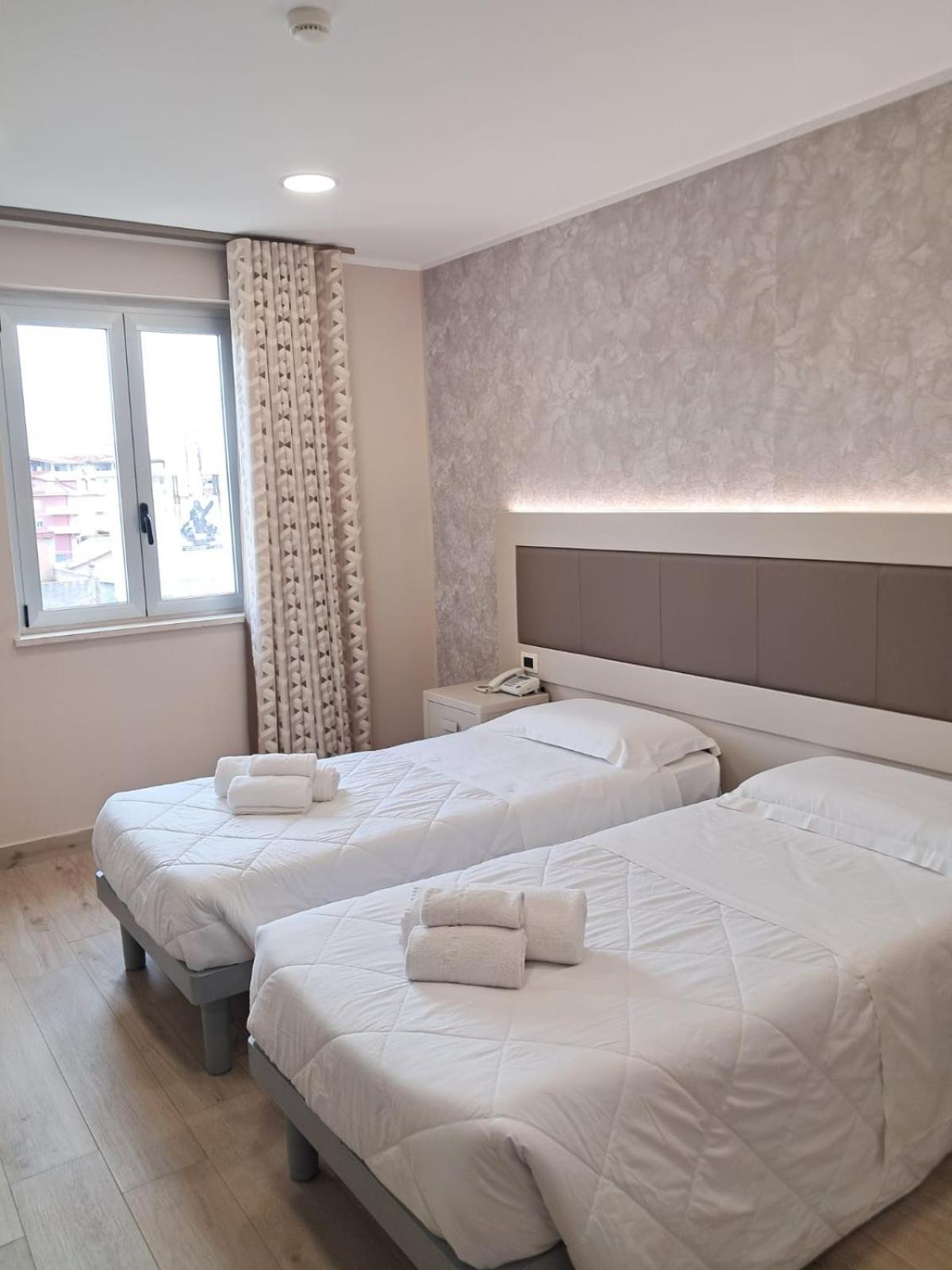 Hotel Palace Gioia Tauro Luaran gambar