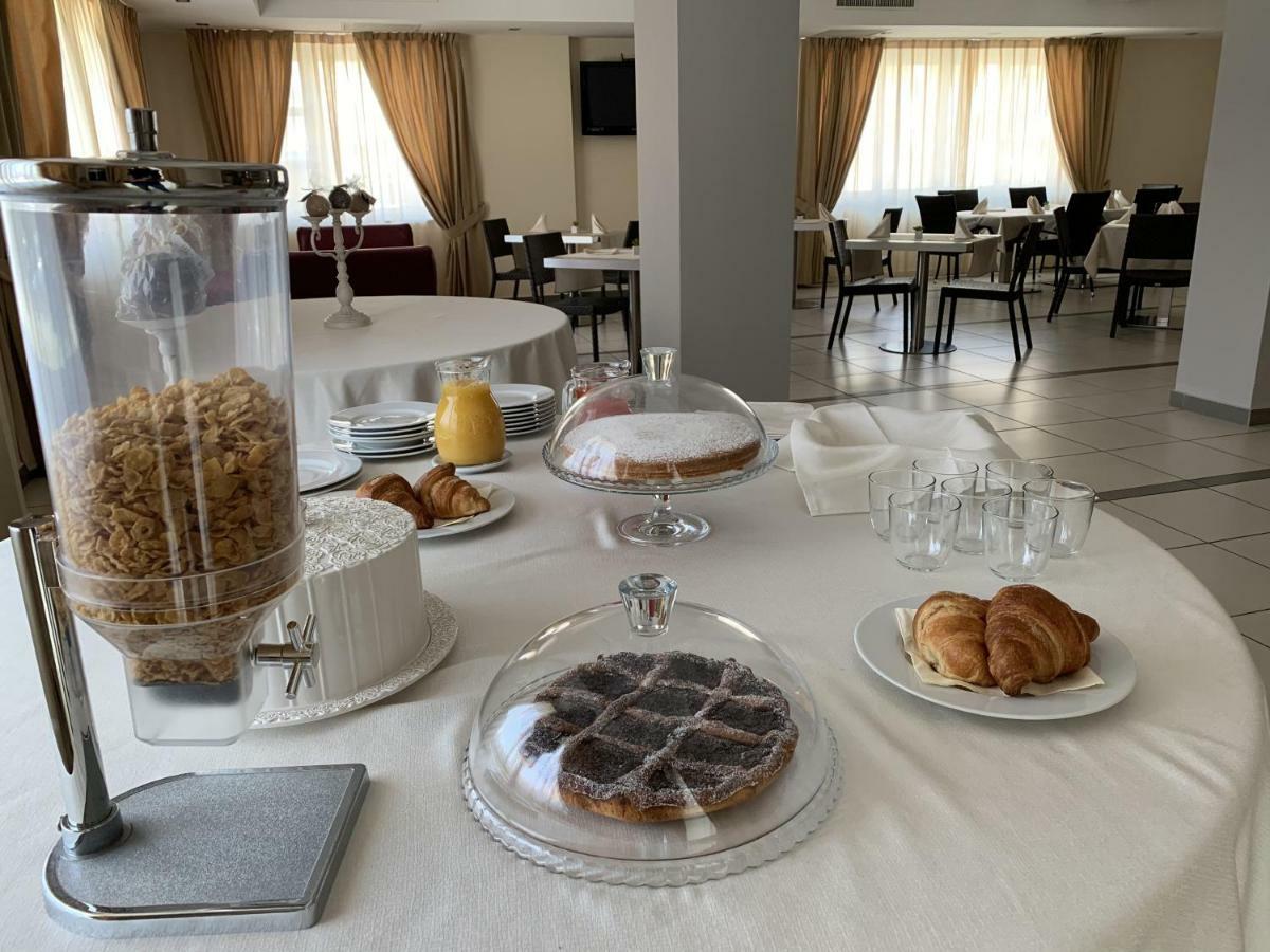 Hotel Palace Gioia Tauro Luaran gambar