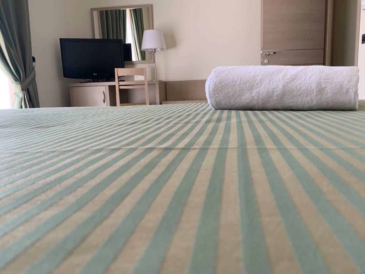 Hotel Palace Gioia Tauro Luaran gambar